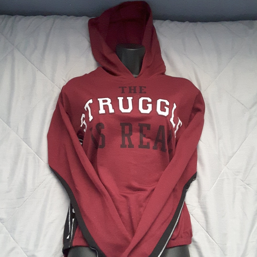 Burgundy top w/ hoodie